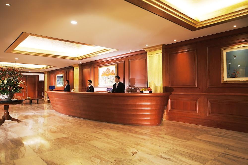 Hotel Sejong Myeongdong 4*