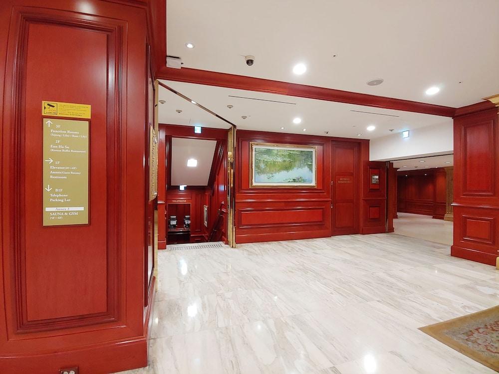 Hotel Sejong Myeongdong 4*